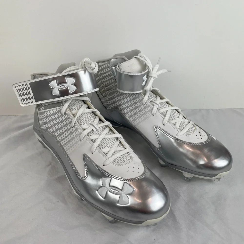 Under Armour Clutch Fit White Silver Cleats